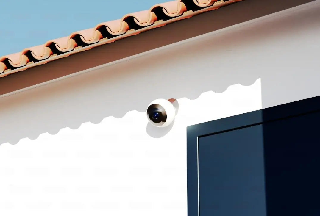 Page de collection des caméras extérieures sans fil modernes et imperméables, idéales pour la surveillance de votre propriété, modèles avec des caractéristiques avancées telles que la vision nocturne et le suivi automatique Image