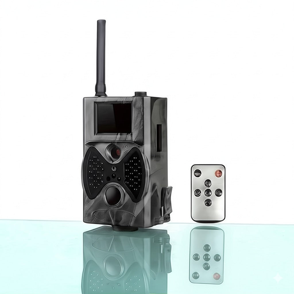 Caméra de chasse connectée au téléphone avec antenne et télécommande. Idéale pour surveiller à distance la faune ou un site extérieur avec contrôle simplifié.