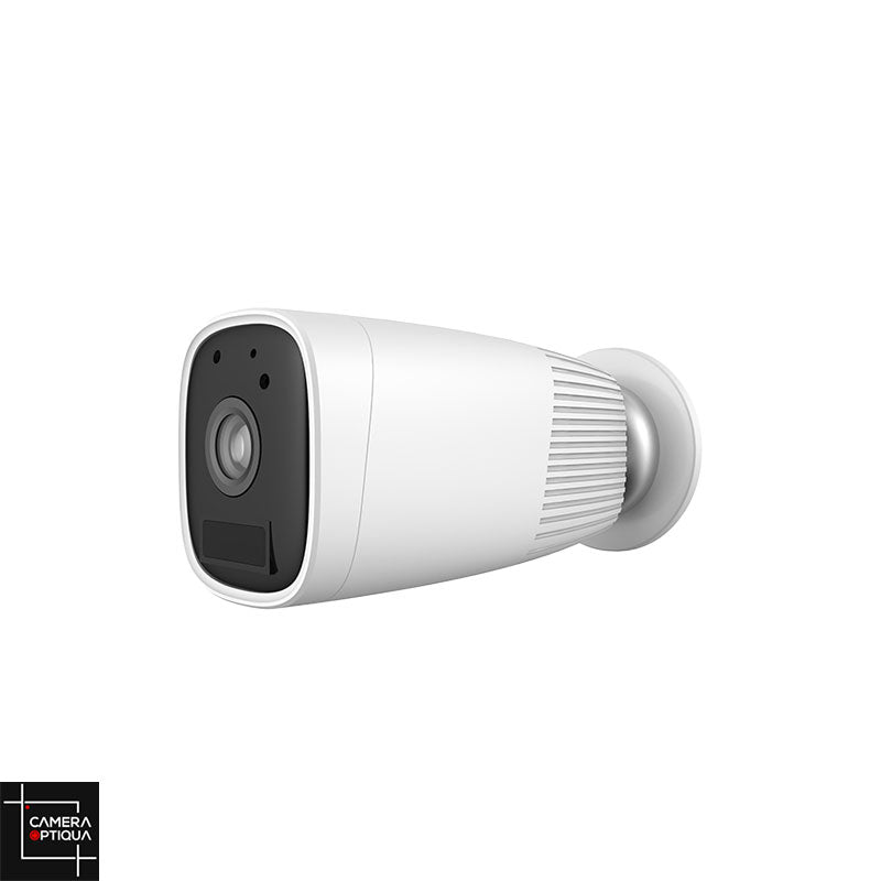 Caméra espion extérieure blanche de chez Camera-Optiqua pour une qualité de surveillance H24.